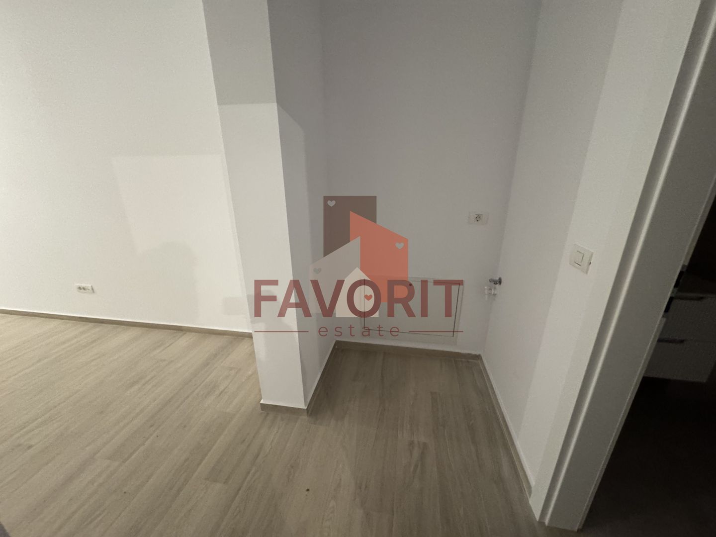 Etaj 1. Langa mijloc de transport. Finisaje la alegere - Poză 5