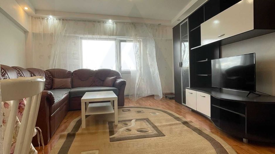 Apartament 3 camere de inchiriat - Poză 1