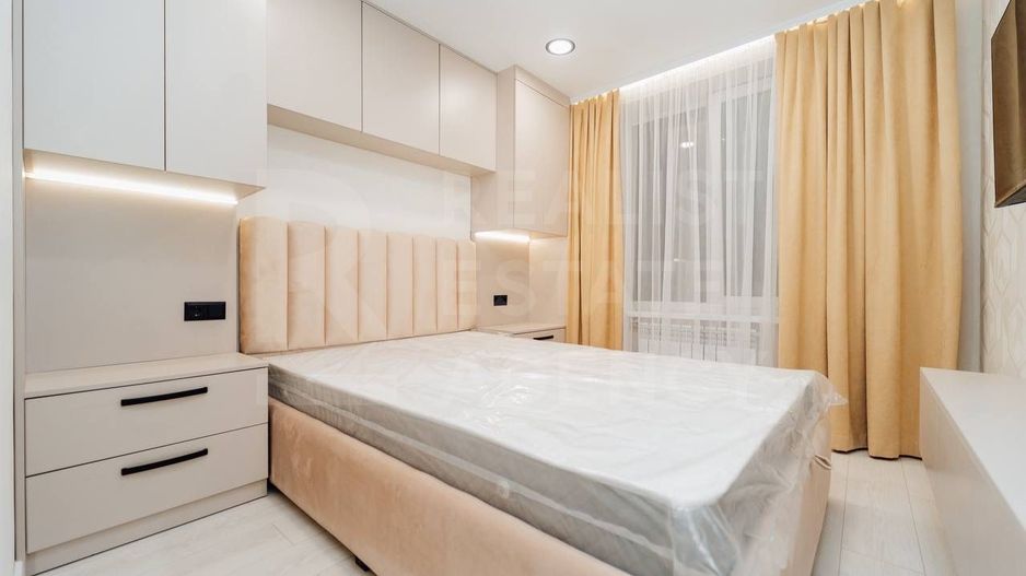 Vânzare, apartament, 2 camere + living, str. Saharov, Râșcani - Poză 1