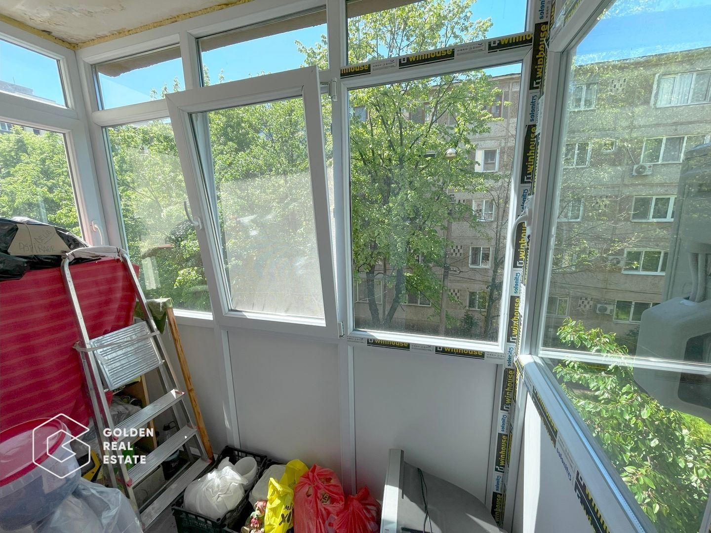 Apartament cu 3 camere, decomandat, etaj intermediar, zona Dacia - Poză 9