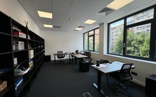 Imobil Premium de Închiriat: Eficiență și Tehnologie de Vârf - Poză 9