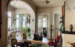 - Super oferta - Apartament 3 camere cu mansarda si curte Cotroceni - Poză 1