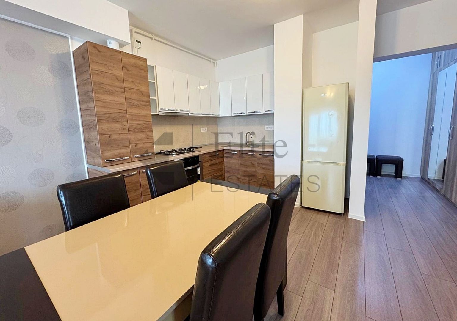 Apartament cu 3 camere de inchiriat in complexul  Luceafarul - Poză 4