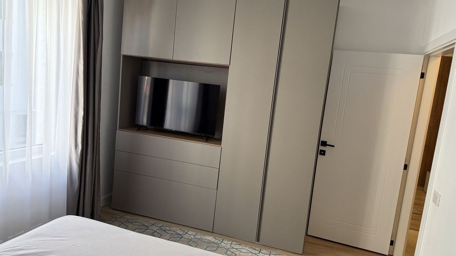 Apartament 2 camere de închiriat Apărătorii Patriei Centrală proprie - Poză 6