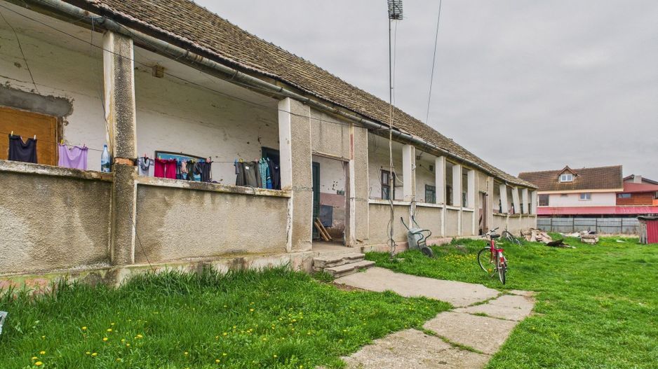 Teren intravilan cu casă demolabilă, Dudeștii Noi - Poză 2