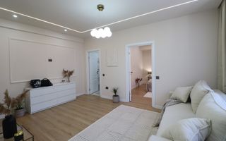 Apartament cu 2 camere,  ultrafinisat, zona Semicenrala! - Poză 3