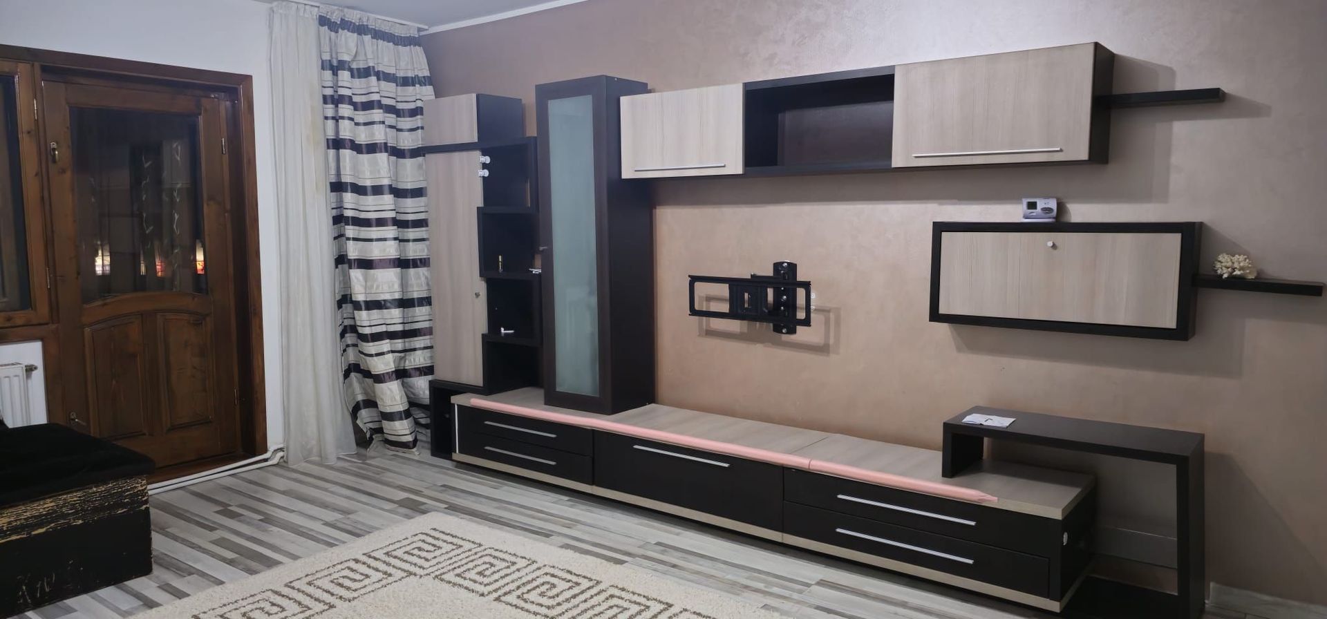 De inchiriat – Apartament 3 camere, 85 mp, partial mobilat - Poză 1