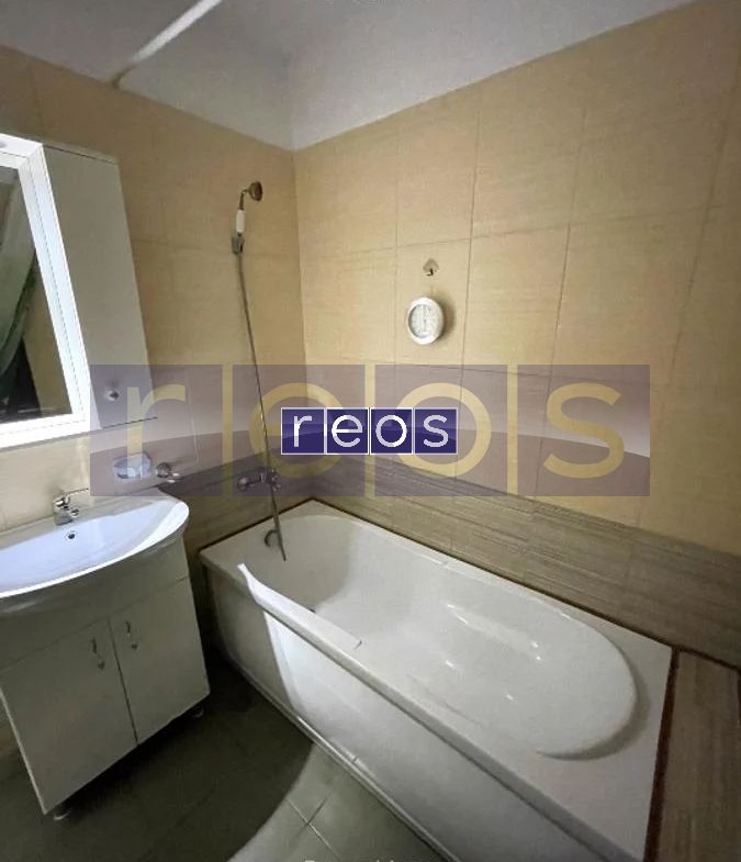 DE VANZARE GARSONIERA 36 MP PRELUNGIREA GHENCEA -VALEA OLTULUI PARCARE - Poză 4