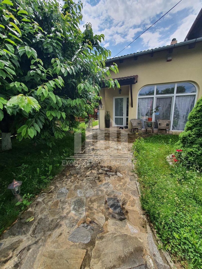 Casa de vanzare, zona Lidl din Cetate - Poză 5