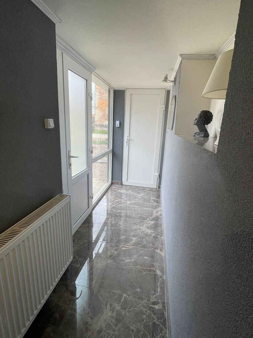 Salon / Frizerie de închiriat – complet utilat, Zona Episcopia Bihor - Poză 4