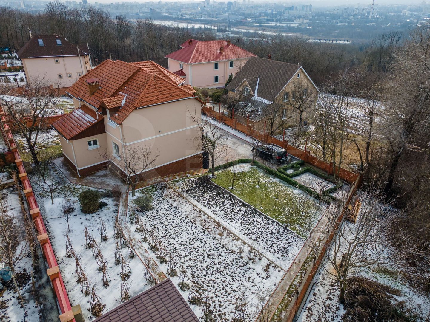 Vânzare, casă, 3 nivele, 200 mp + 10 ari, str. Gura Văii, Rîșcani - Poză 45