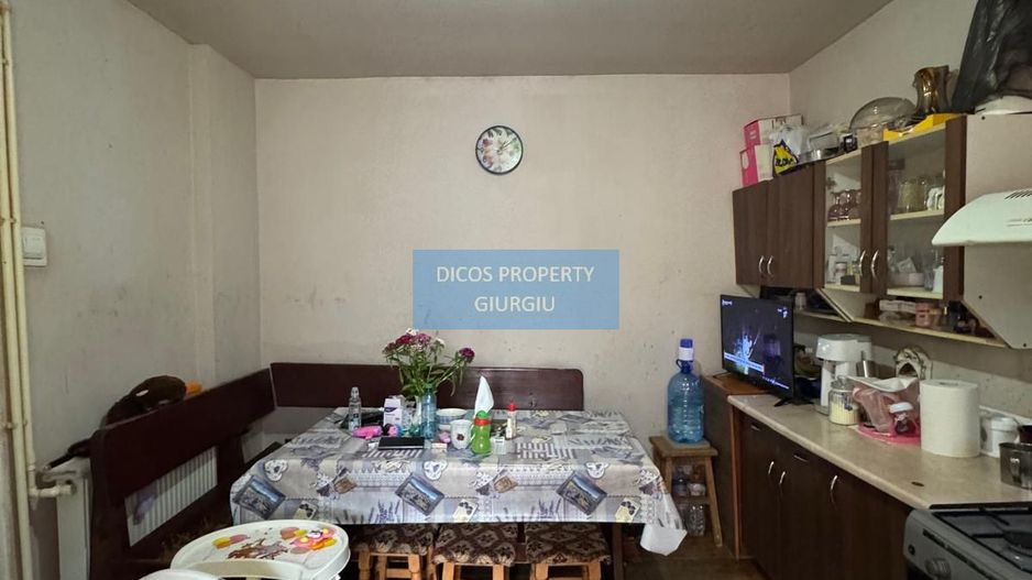 Casă cu teren și anexe – str. Mihai Eminescu - Poză 5