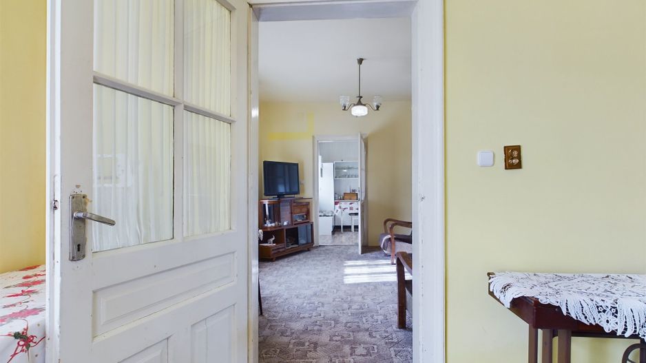 Casă individuală cu teren de 1100 mp și 3 apartamente în curte - Poză 22