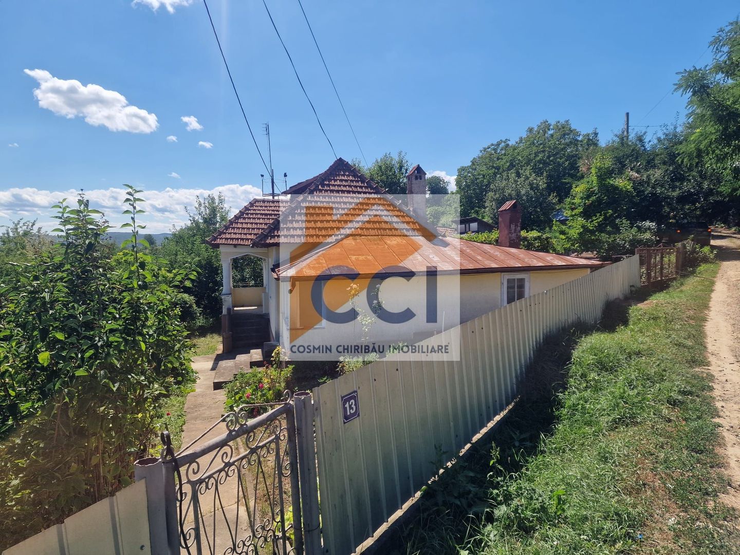 Casa in mediu rural cu teren - Poză 17