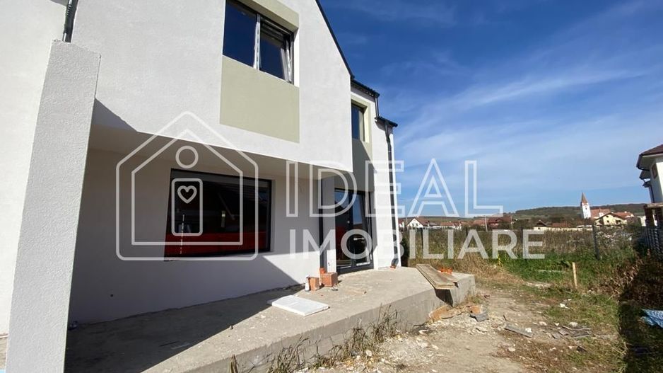 Casa Tip Duplex cu 4 camere, in Cristian - Poză 3