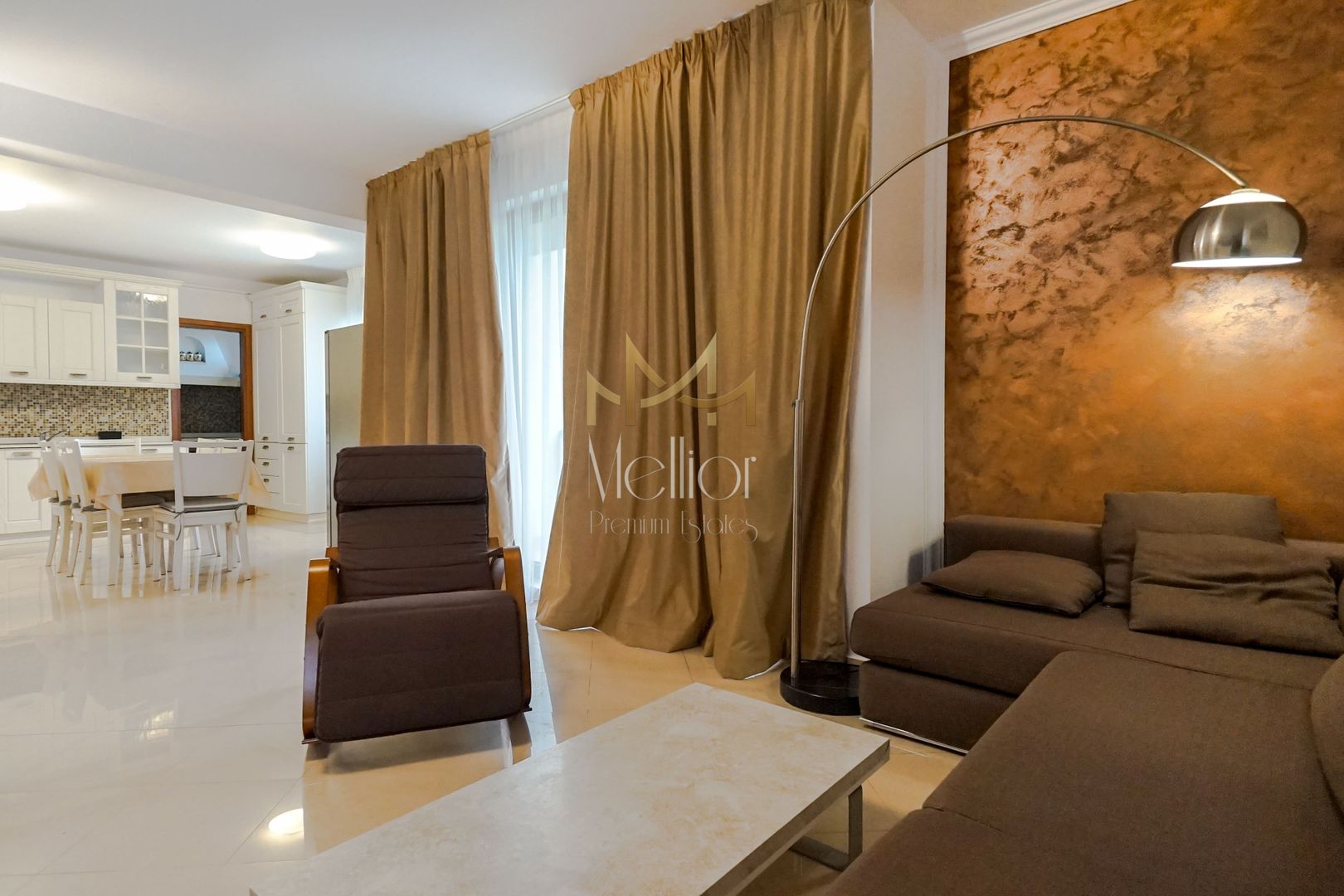 Ap spatios 4 camere, garaj, Andrei Muresanu, zona strazii Trifoiului - Poză 39