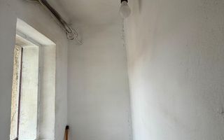 De vanzare apartament cu 1 camera pe strada Bucuresti ! - Poză 7
