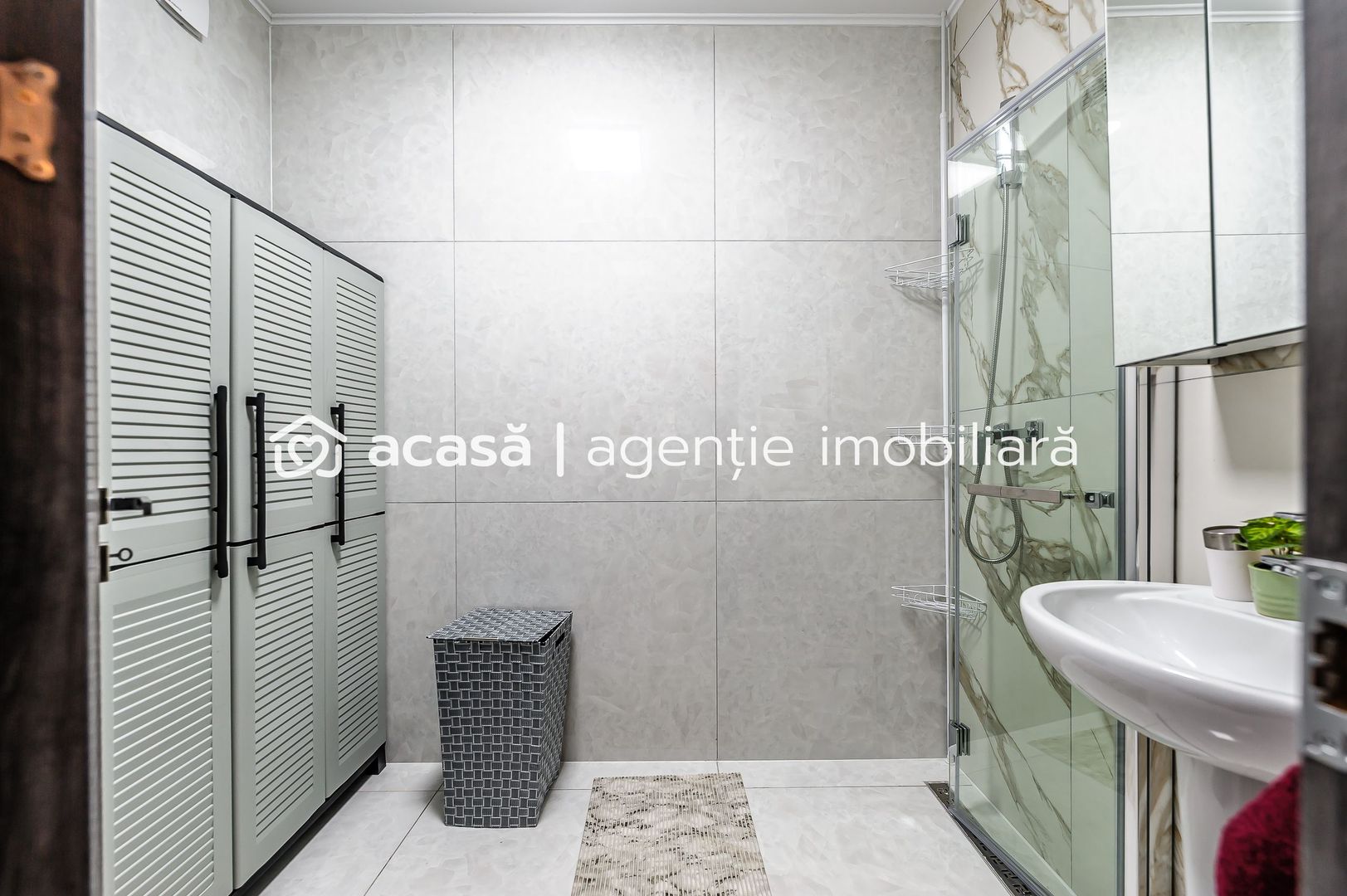 Apartament ultracentral în bloc nou, 2 camere cu terasa proprie - Poză 6