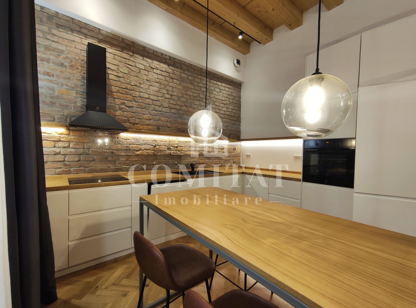 Apartament ultrafinisat în zona ultracentrală | Scară interioară - Poză 8