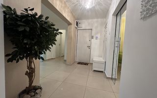 Apartament Lux 4 camere metrou loc parcare - Poză 2