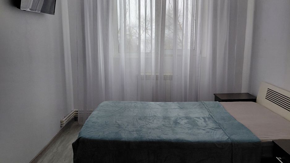 Apartament 4 camere de închiriat – Micro 20,et 1,mobilat si utilat - Poză 1