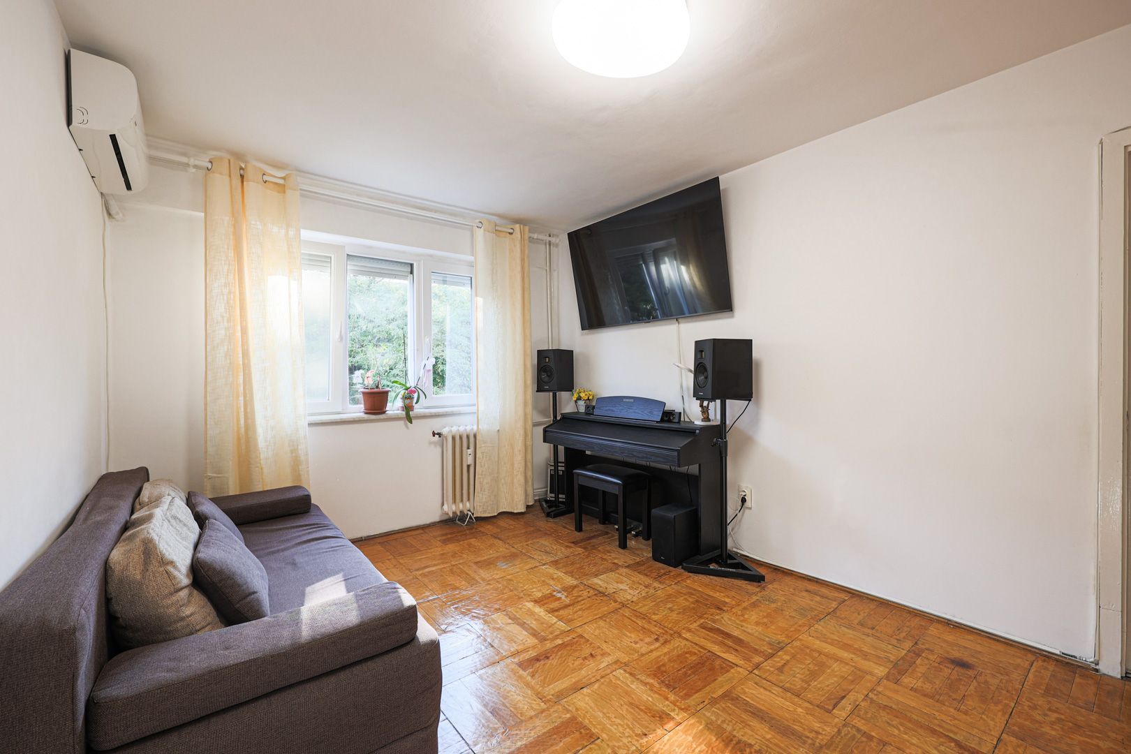 VANDUT Apartament cu 2 camere la etaj 3 Calea Romanilor - Poză 3