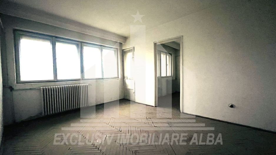 Apartament cu 2 camere de vanzare, Centru-ultracentral - Poză 1