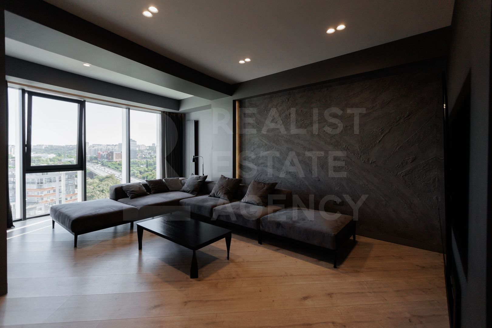 Chirie, penthouse, 3 camere, strada Ciuflea, Centru - Poză 2