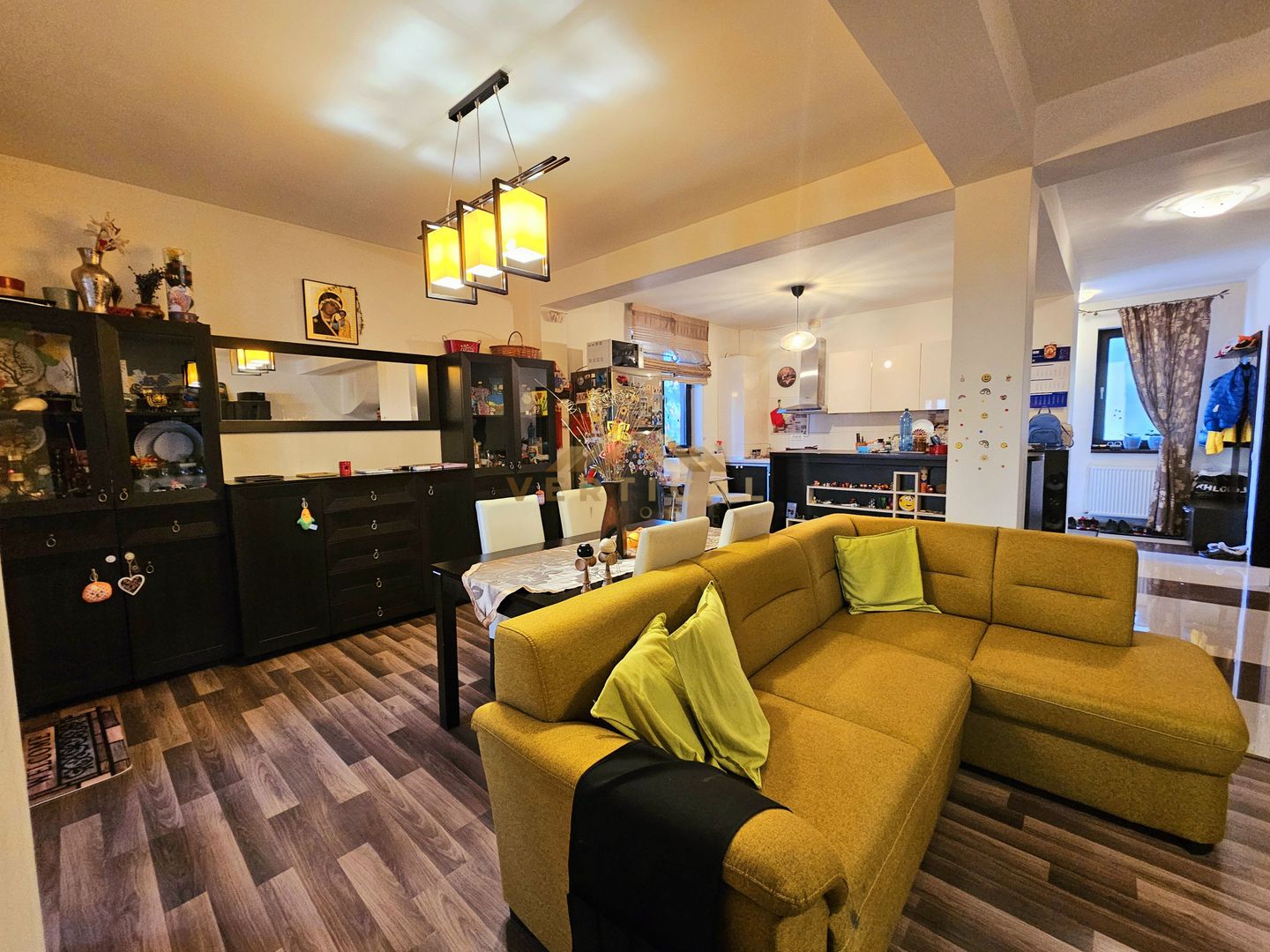 Vila complet mobilata si utilata - comuna Berceni - Poză 8