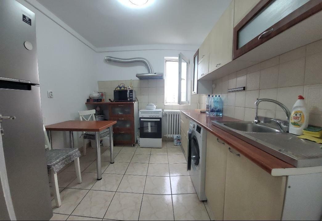 Apartament spatios, 3 camere Titan - Poză 11
