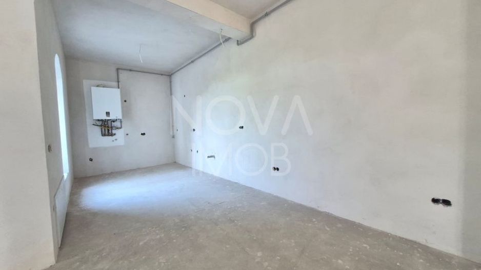 Casa generoasa cu 5 camere, 2 bai, dressing si parcare – Sura Mica - Poză 14