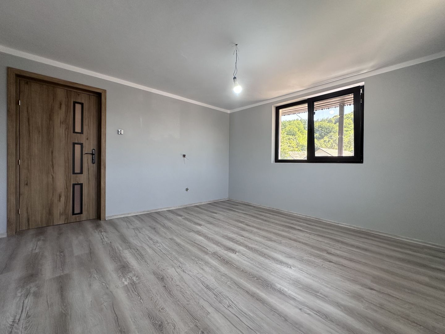 Gata de locuit! Vanzare casa cu 5 camere in Priboiu, com.Branesti - Poză 22