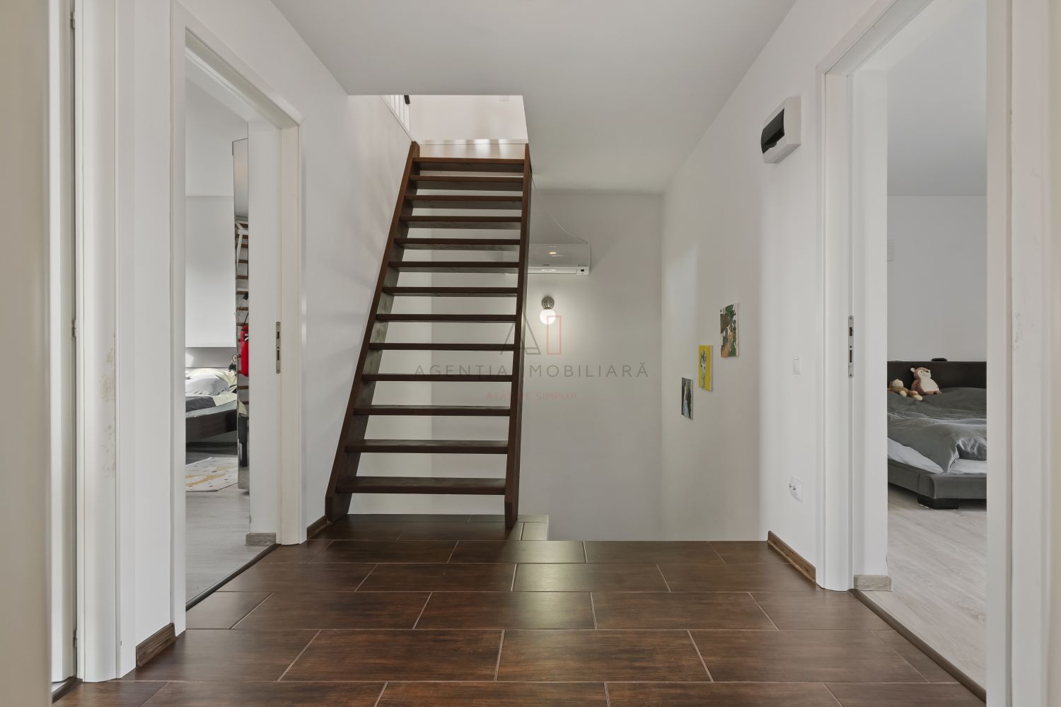 Casă P+1+M I curte 500 mp — Comision 0 - Poză 15