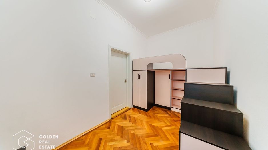 Apartament ultracentral, 2 camere, curte cu acces auto - Poză 7