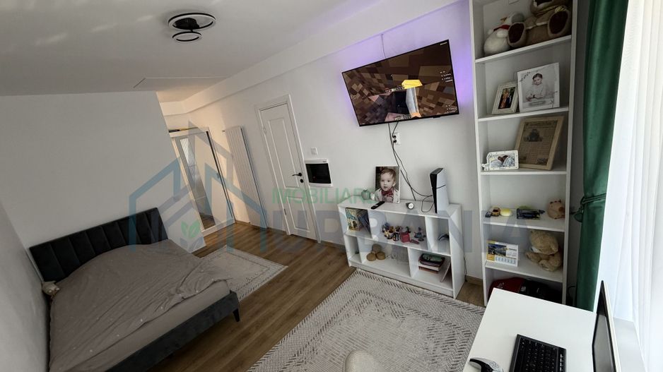 Casă de vânzare, 5 camere, mansardă, mobilată și utilată, Miroslava - Poză 6