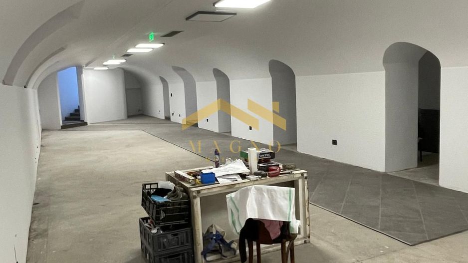 Spatiu comercial de vanzare in Piata Arenei-Boul Rosu - Poză 2