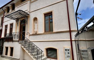 Casa de inchiriat, 3 camere, 3 bai, renovata, prima inchiriere.
