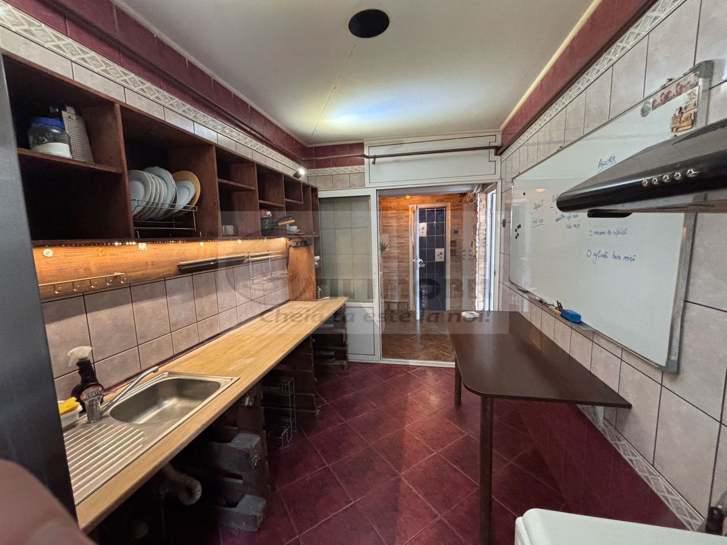 Apartament 3 camere Decomandat, et. 1, bulevard GARA - 139,900 EURO - Poză 3