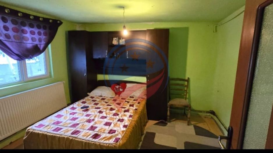 Casă de vânzare la stradă principală – 185 mp teren - Poză 1