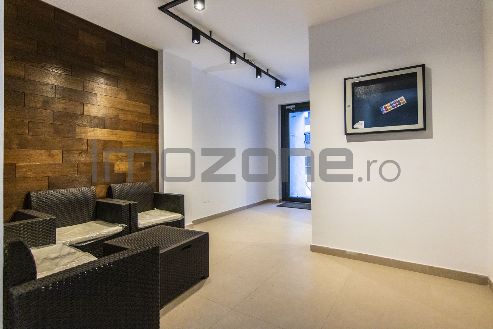 3 CAMERE LA PARTER CU CURTE PROPRIE DE 57MP,  2 BAI, POZITIE PE SUD, COMISION 0% - Poză 34