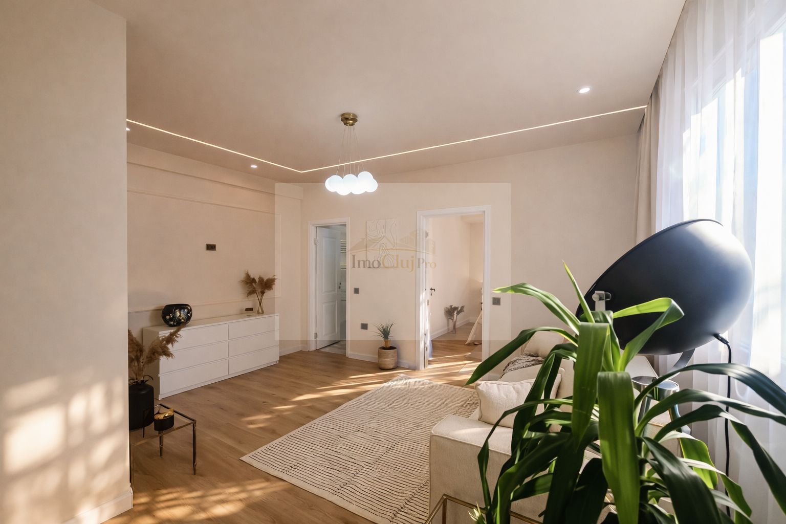 🏡 Apartament ultrafinisat– zonă semicentrală, ideal pentru investiți - Poză 10
