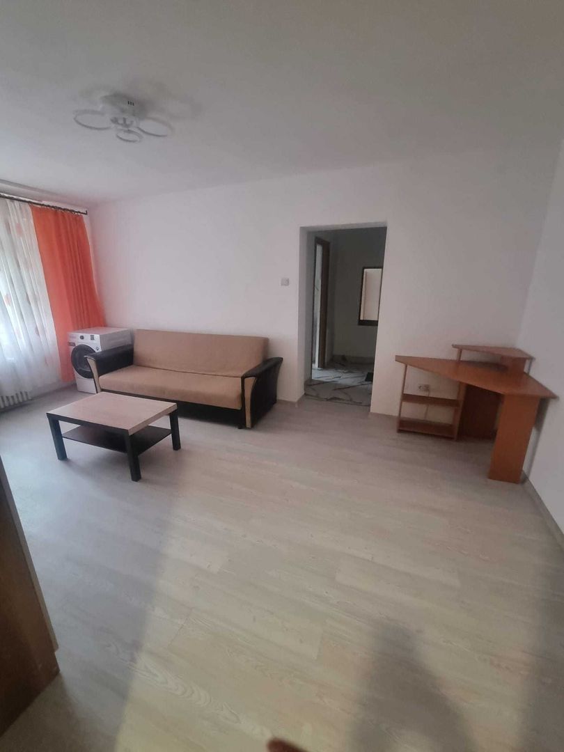De inchiriat - Apartament 2 camere - Poză 4