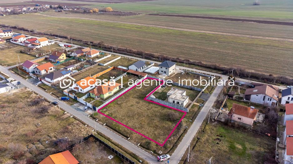 Teren generos, situat pe colt in cartierul nou din Calugareni - Poză 1