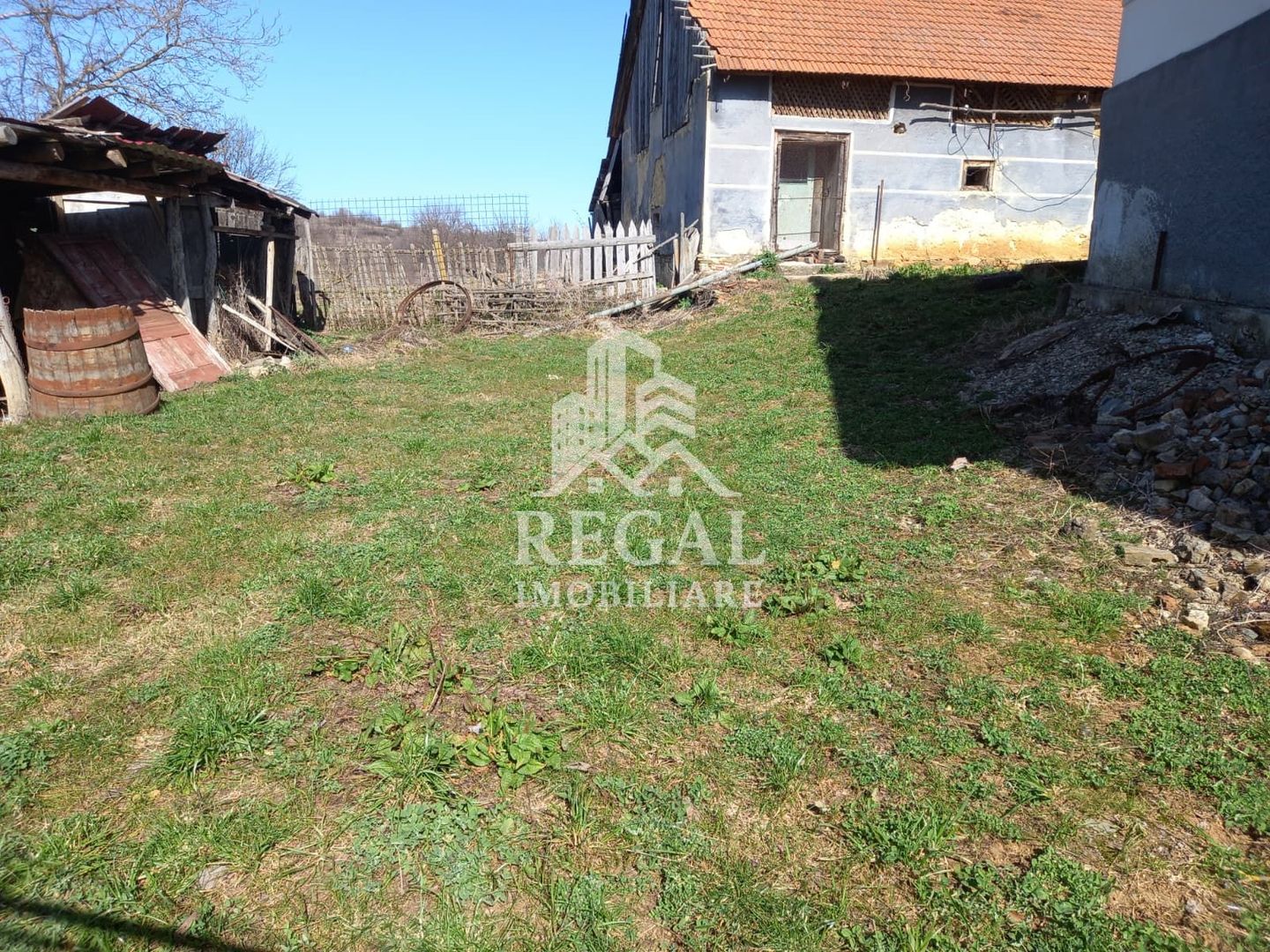 Două case de vânzare – Cerisor – teren generos 6996 mp - Poză 10