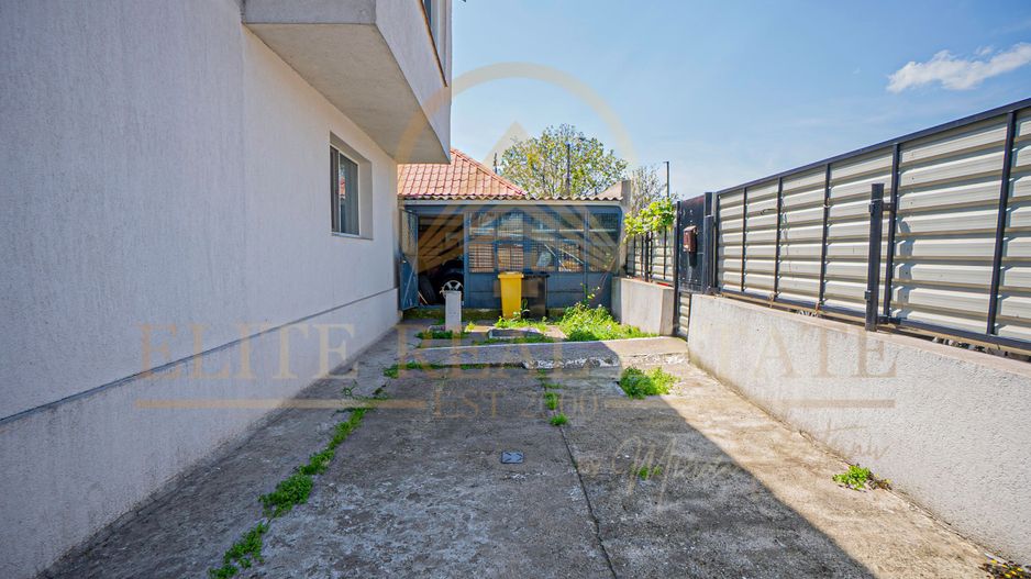 Apartament in vila , Curte  , Garaj - Pod butelii - Poză 12