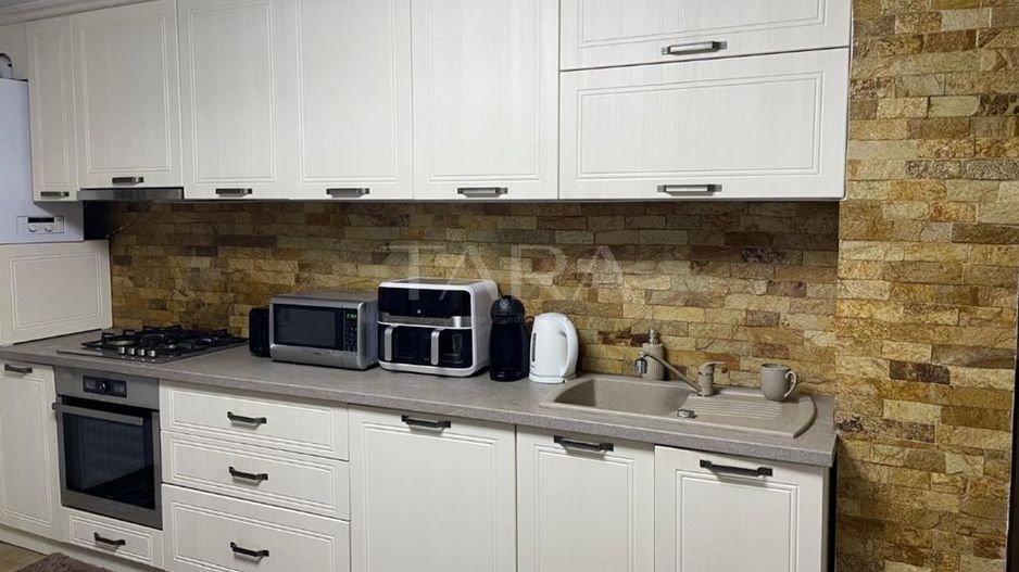 2 camere decomandate, finisaje moderne, Grigorescu – gata de mutare - Poză 1