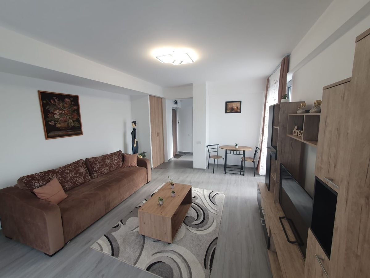 Închiriez garsonieră spațioasă,Vitan, metrou aproape, centrală proprie - Poză 4