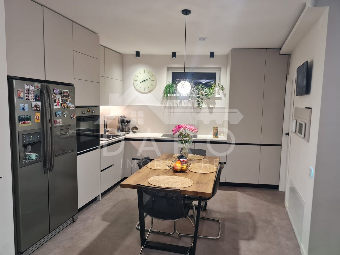 Casa in Târgu Mureș zona centrala singur in curte - Poză 2