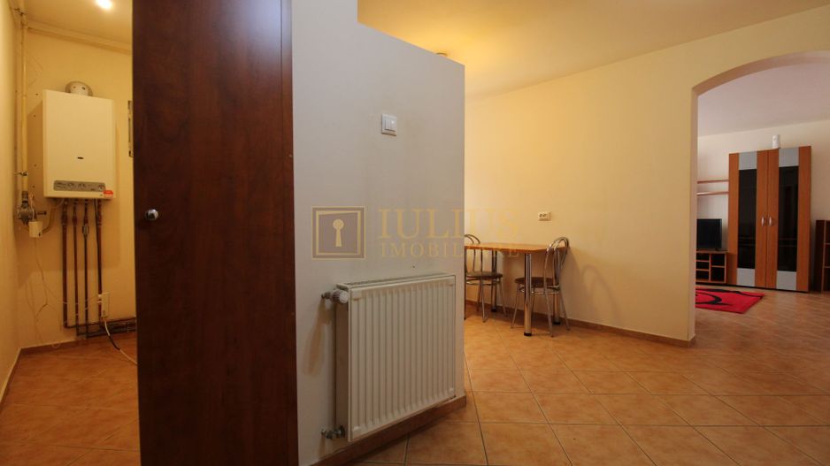 Decomandat, centrala proprie, zona Lunei - Complex Studentesc. - Poză 4