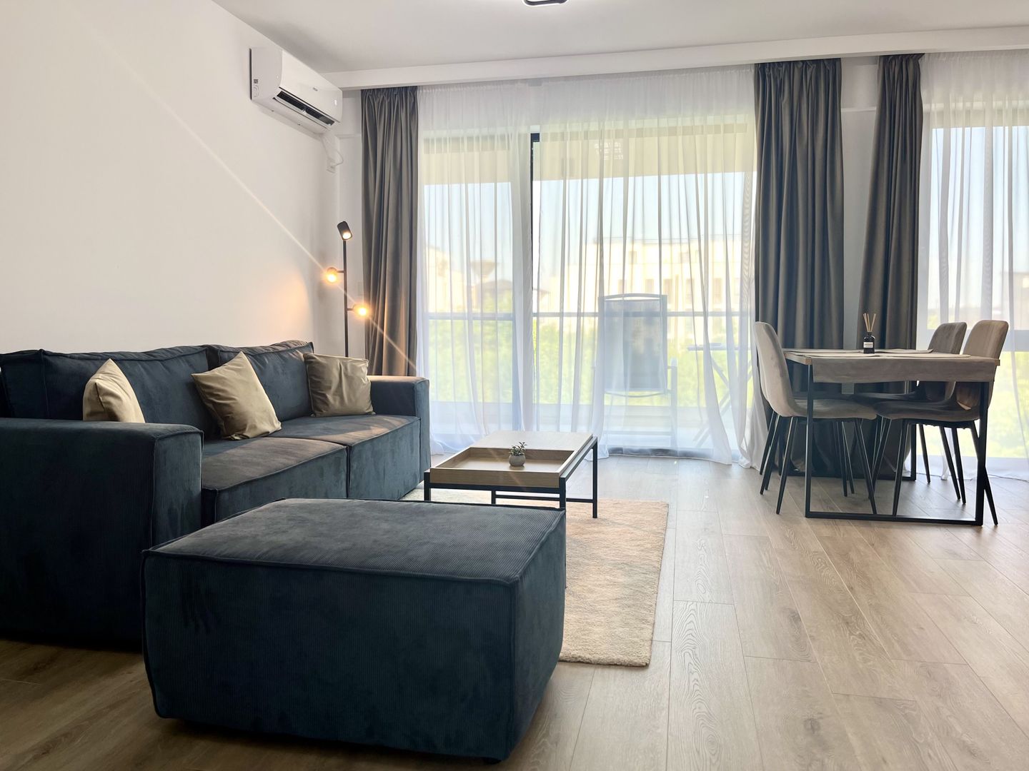 Apartament 3 camere, elegant, la prima închiriere, în zona Lipovei - Poză 1